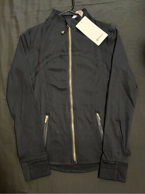 lululemon athletica Woman’s Black Full-Zip Jacket